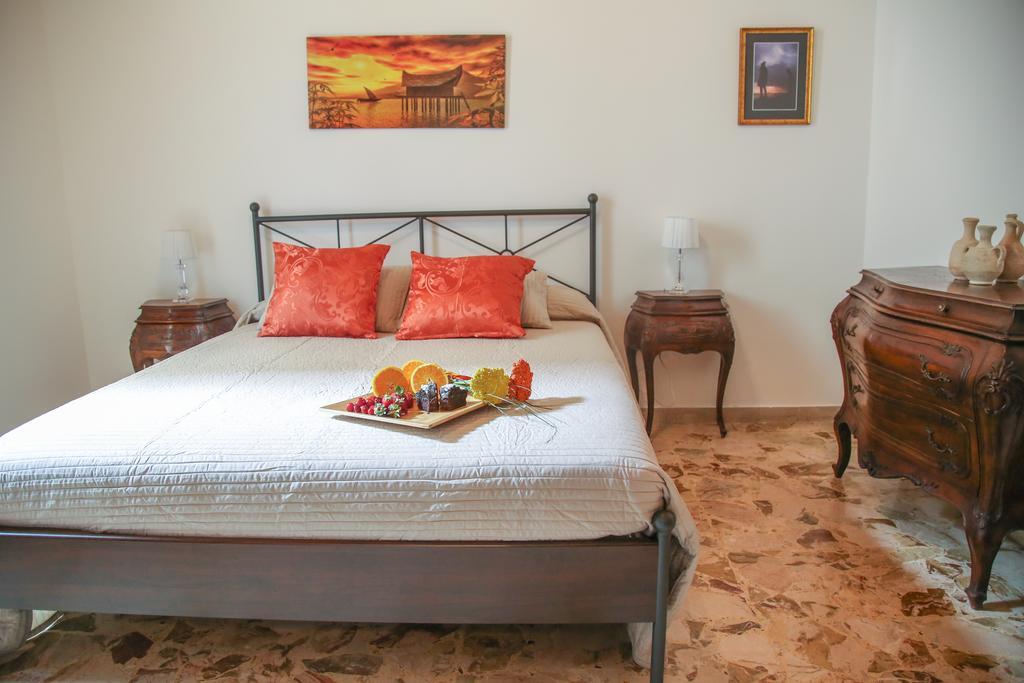 Soffio Del Libeccio B&B Syracuse ห้อง รูปภาพ